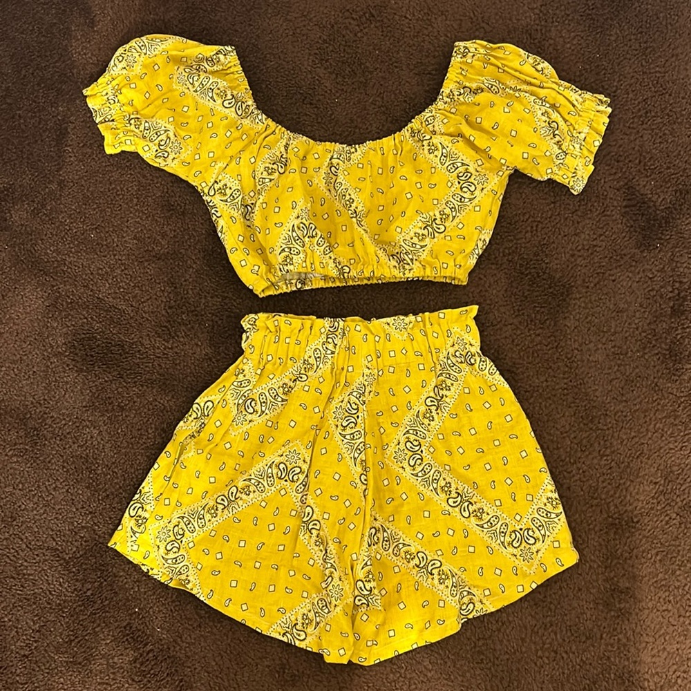 Lykke Wullf yellow bandana set